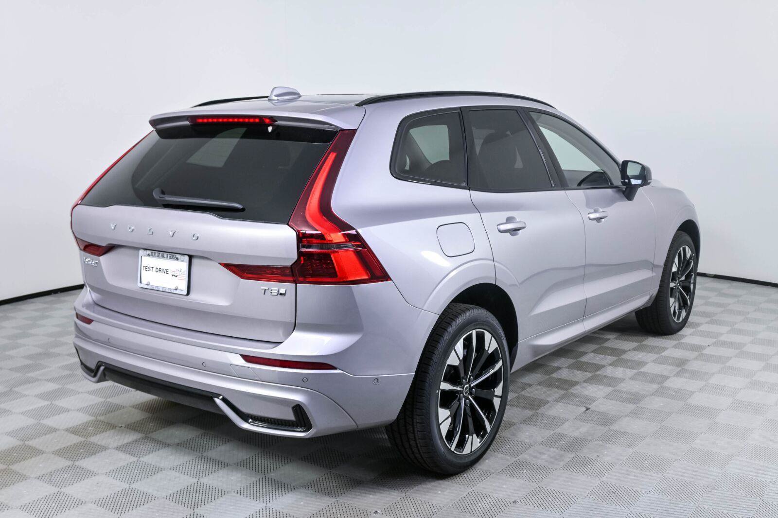 New 2026 Volvo XC60 T8 Plus w/ Climate Package AWD/4WD image 27