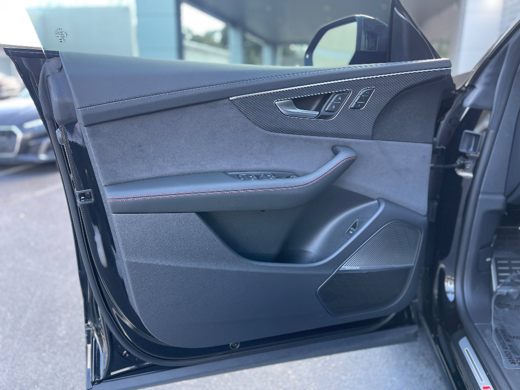 New 2026 Audi SQ8 Prestige image 12