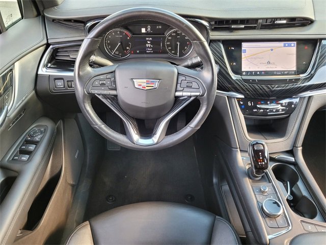 Used 2023 Cadillac XT6 Premium Luxury image 14