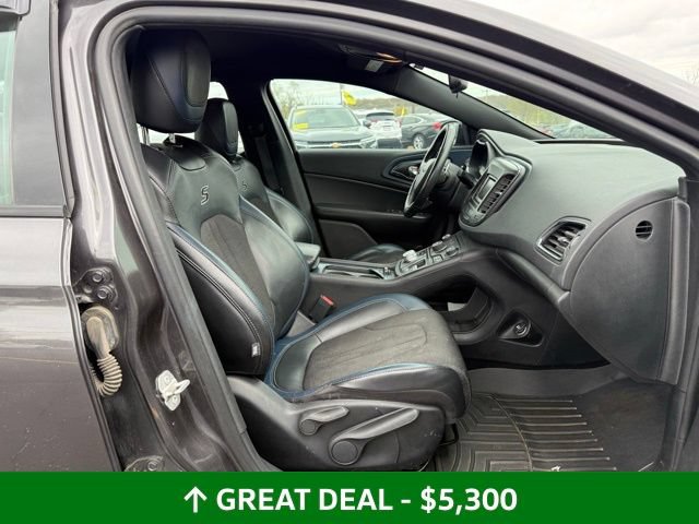 Used 2016 Chrysler 200 S AWD/4WD image 22