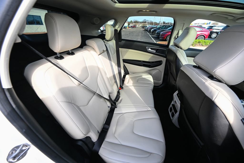 Certified 2020 Ford Edge Titanium w/ Equipment Group 301A image 29
