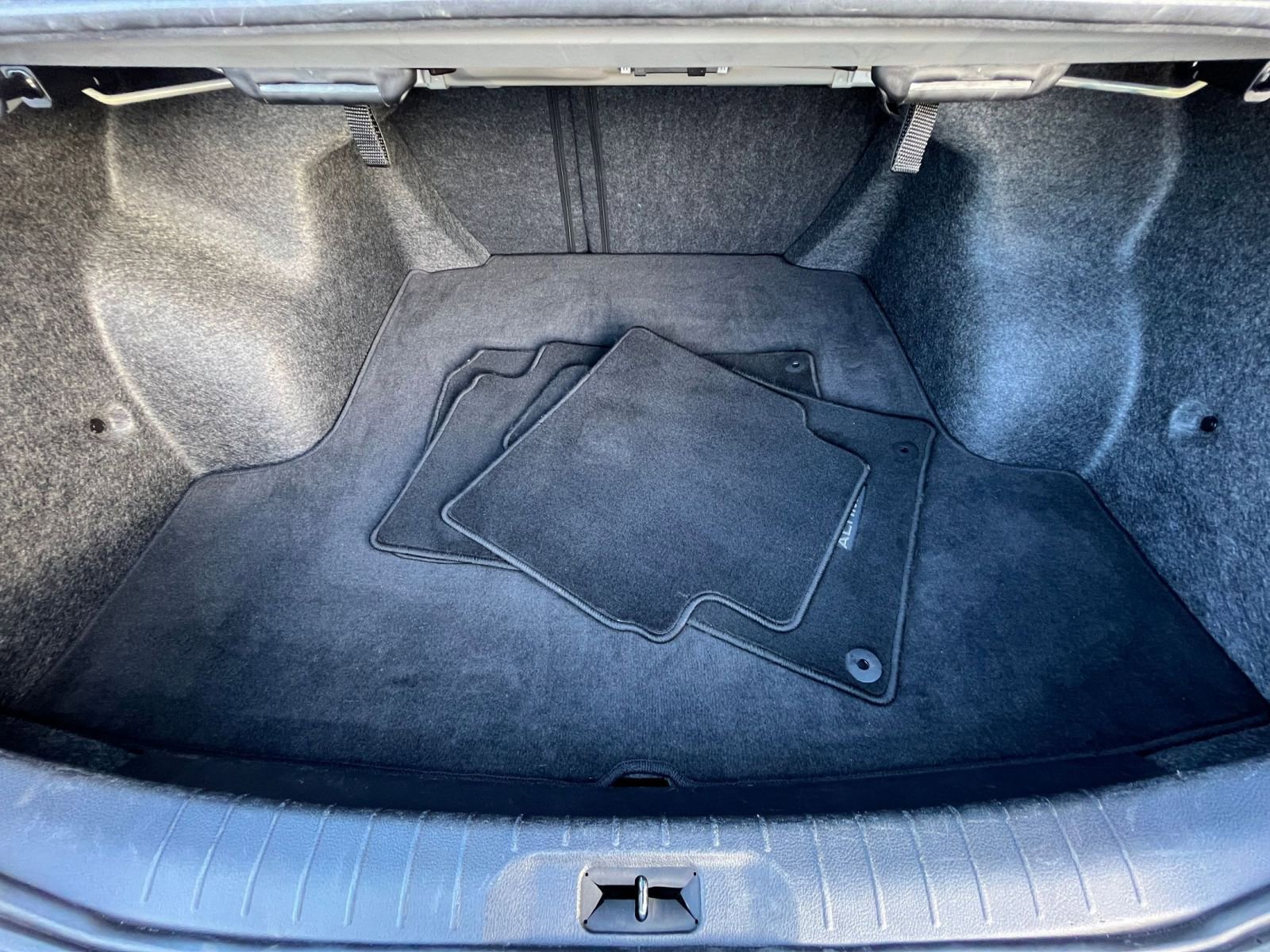 Used 2024 Nissan Altima 2.5 SV image 31