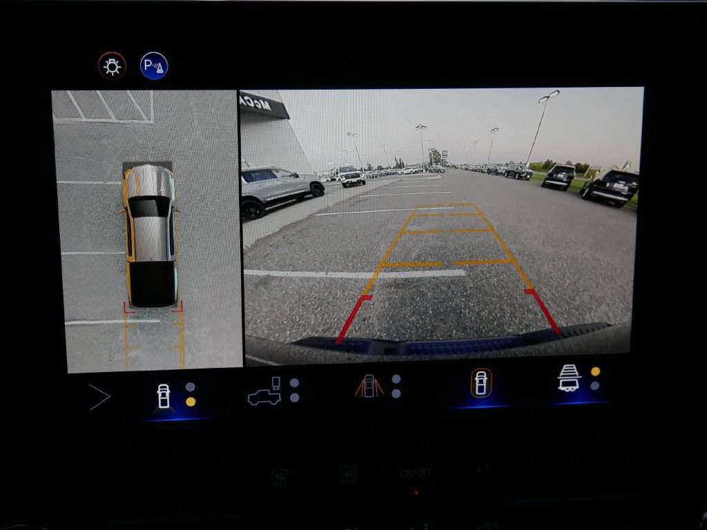 Used 2024 Chevrolet Colorado Trail Boss w/ Technology Package AWD/4WD image 19