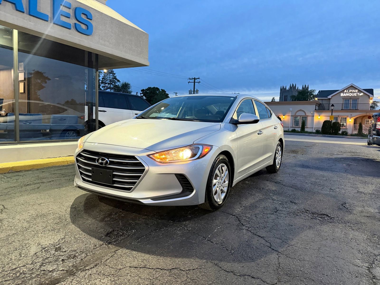 Used 2017 Hyundai Elantra SE