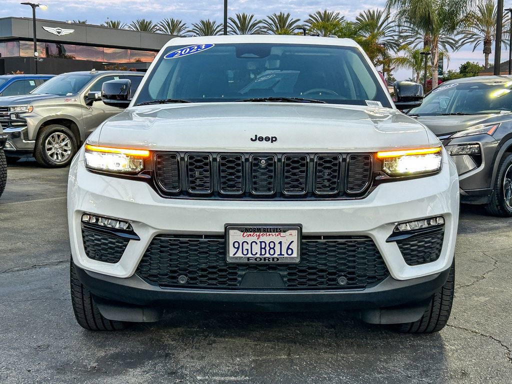 Used 2023 Jeep Grand Cherokee Limited w/ Luxury Tech Group II AWD/4WD image 2