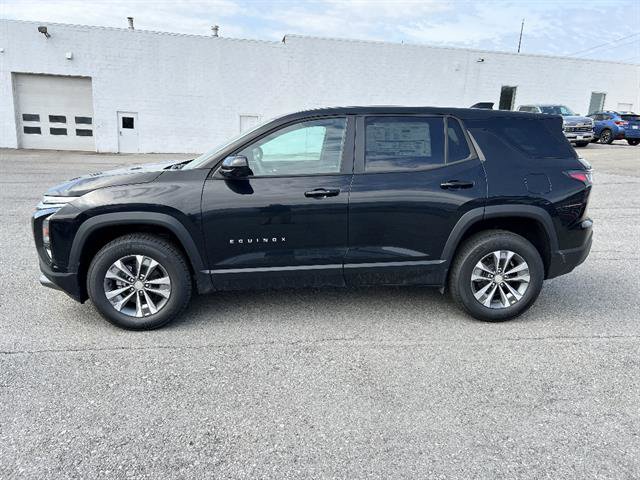 New 2026 Chevrolet Equinox LT image 2