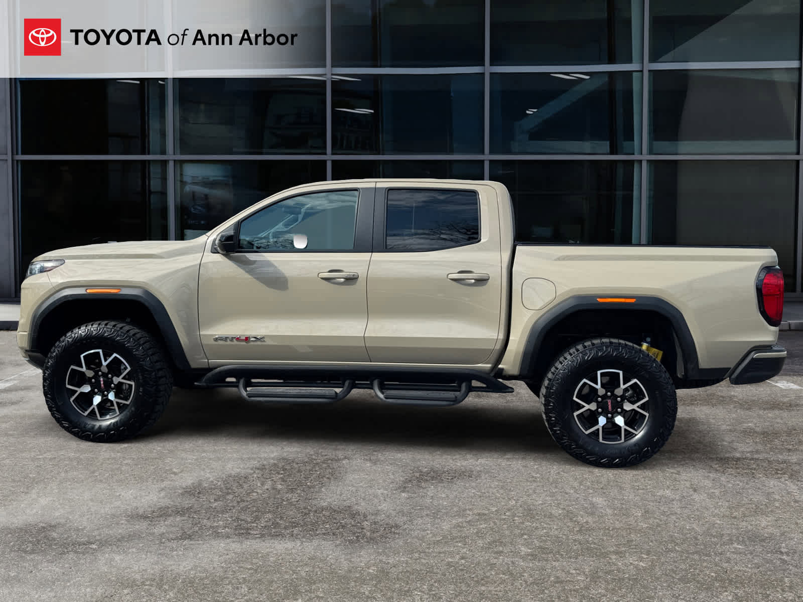 Used 2024 GMC Canyon AT4X image 10