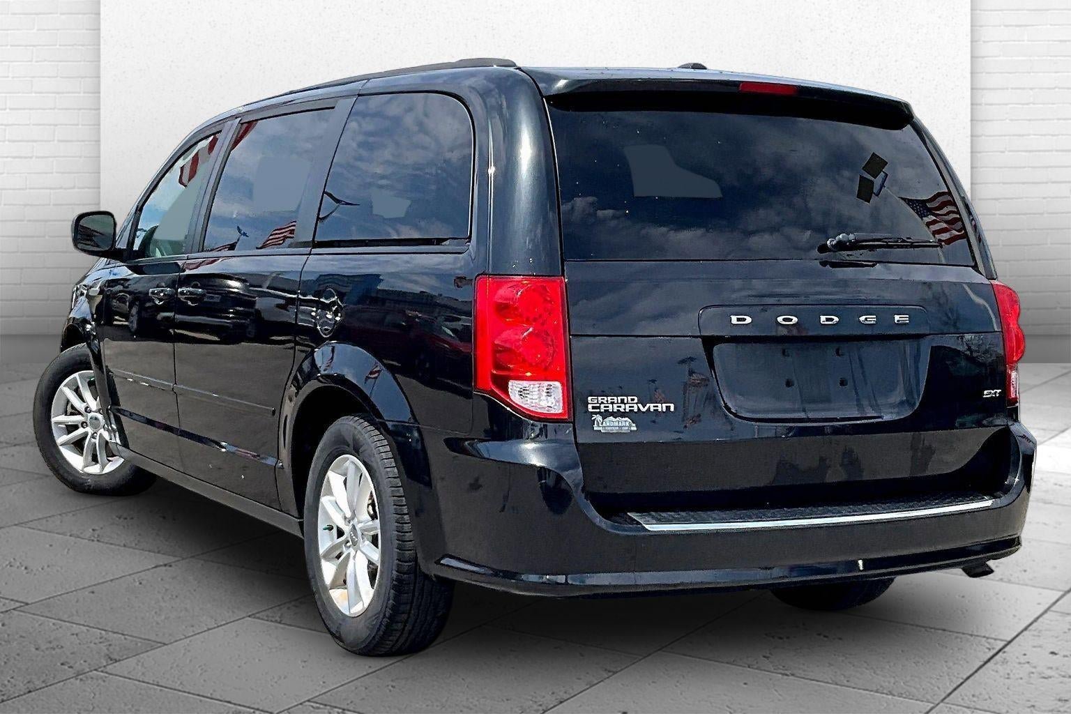 Used 2016 Dodge Grand Caravan SXT w/ UConnect Hands-Free Group image 4