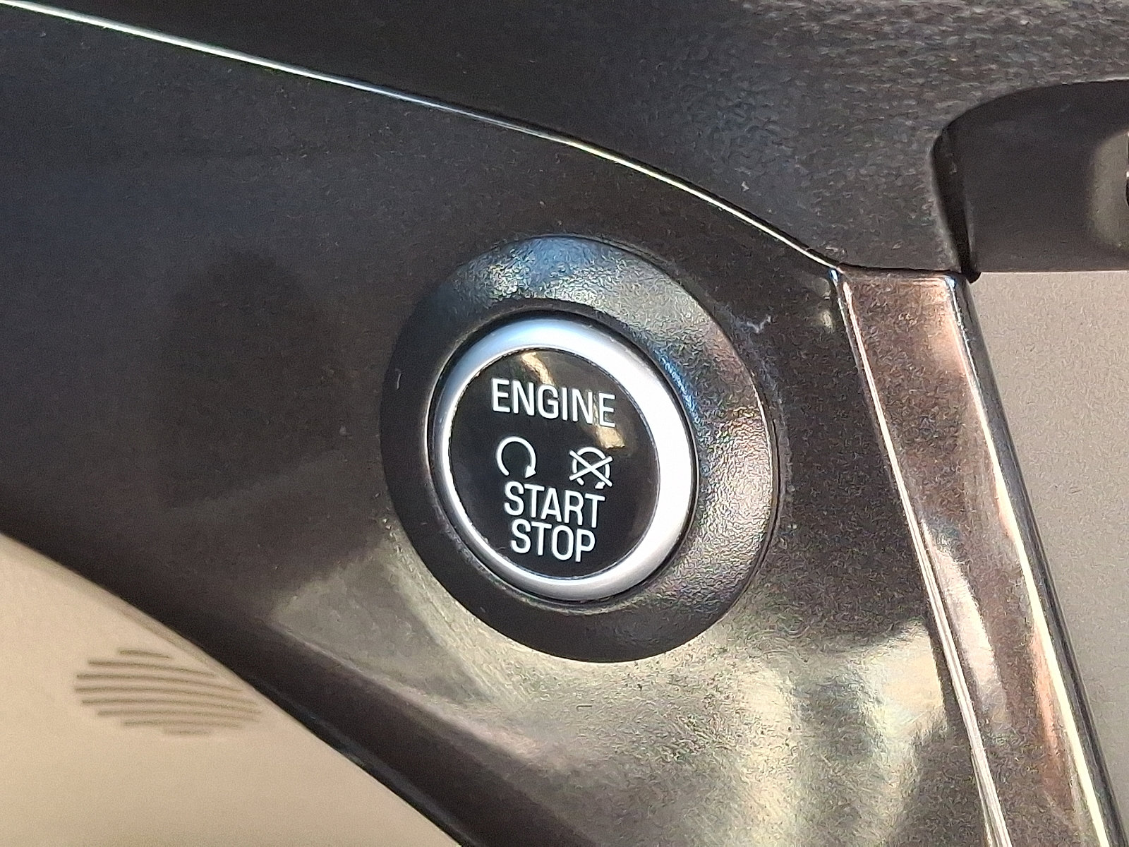 Used 2018 Ford Escape Titanium image 26