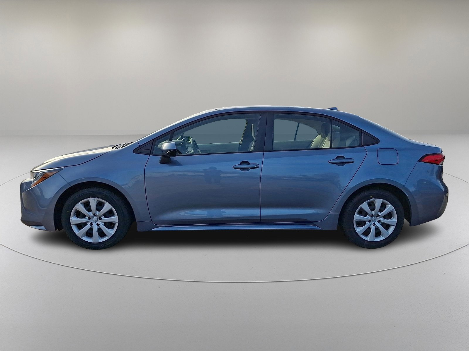 Used 2022 Toyota Corolla LE image 9