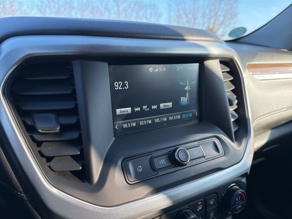 Used 2018 GMC Acadia SLE image 29