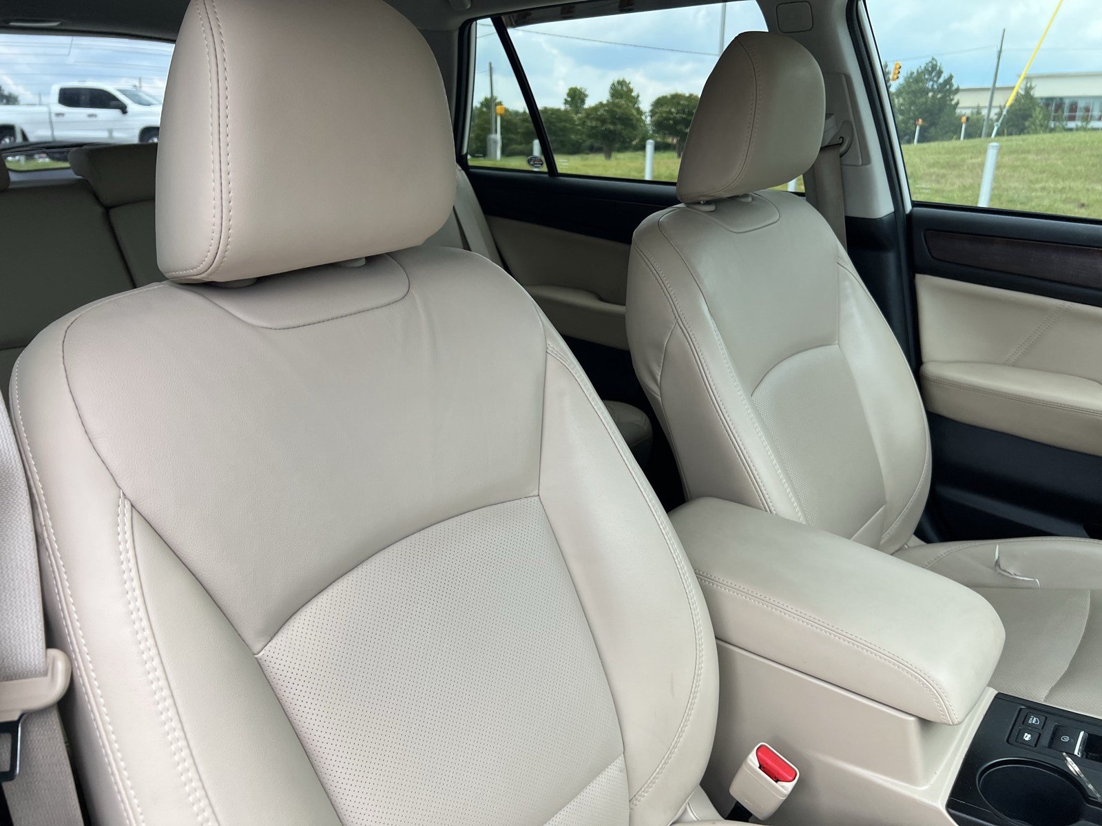 Used 2019 Subaru Outback 2.5i Limited AWD/4WD image 35