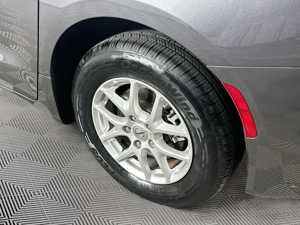 Certified 2023 Chrysler Voyager LX FWD image 41
