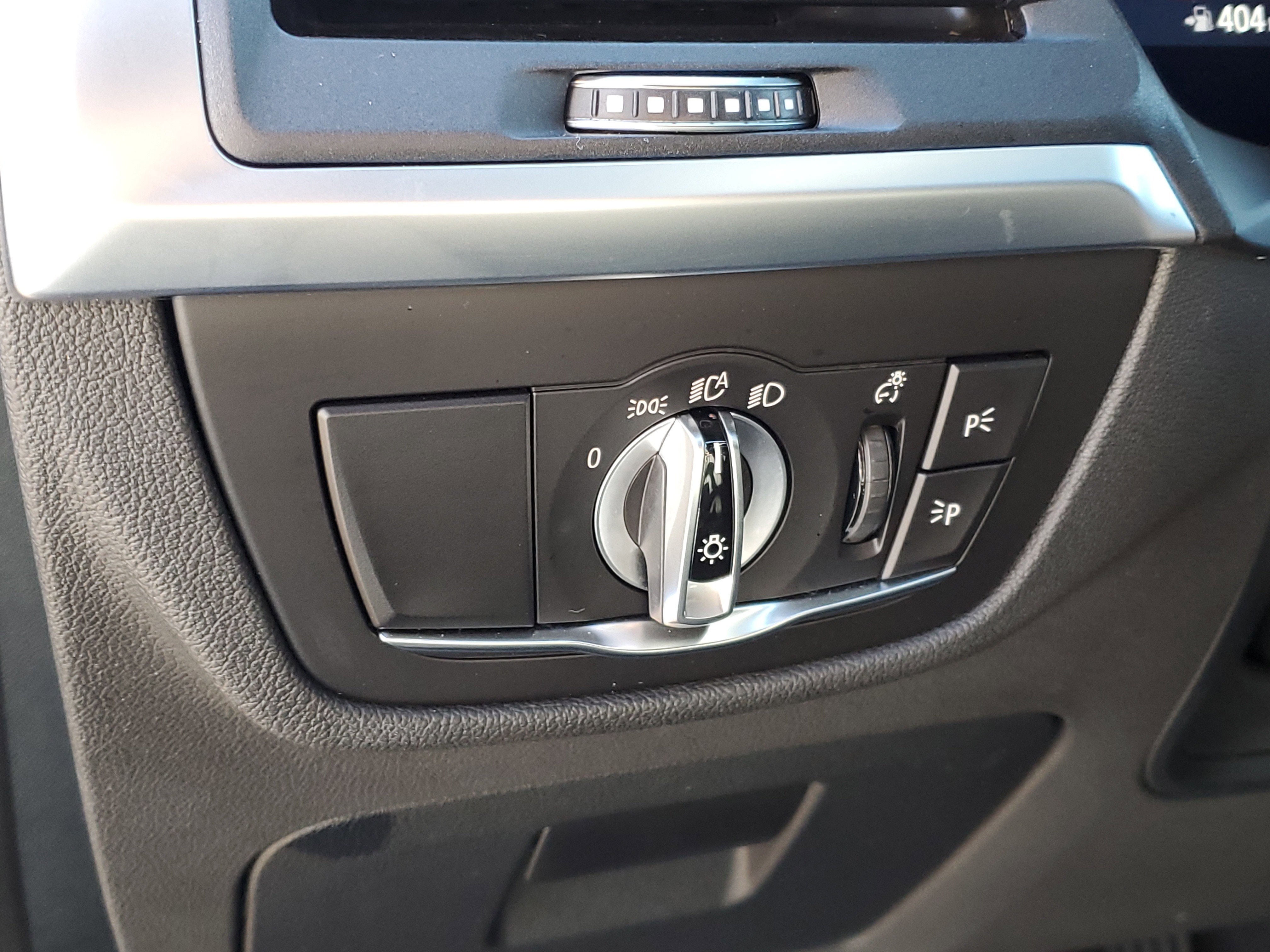 Certified 2023 BMW X4 xDrive30i w/ Premium Package image 11