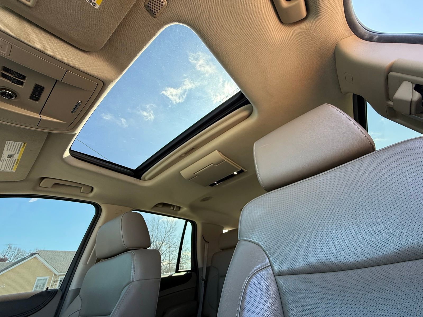 Used 2015 GMC Yukon SLT w/ Open Road Package image 4