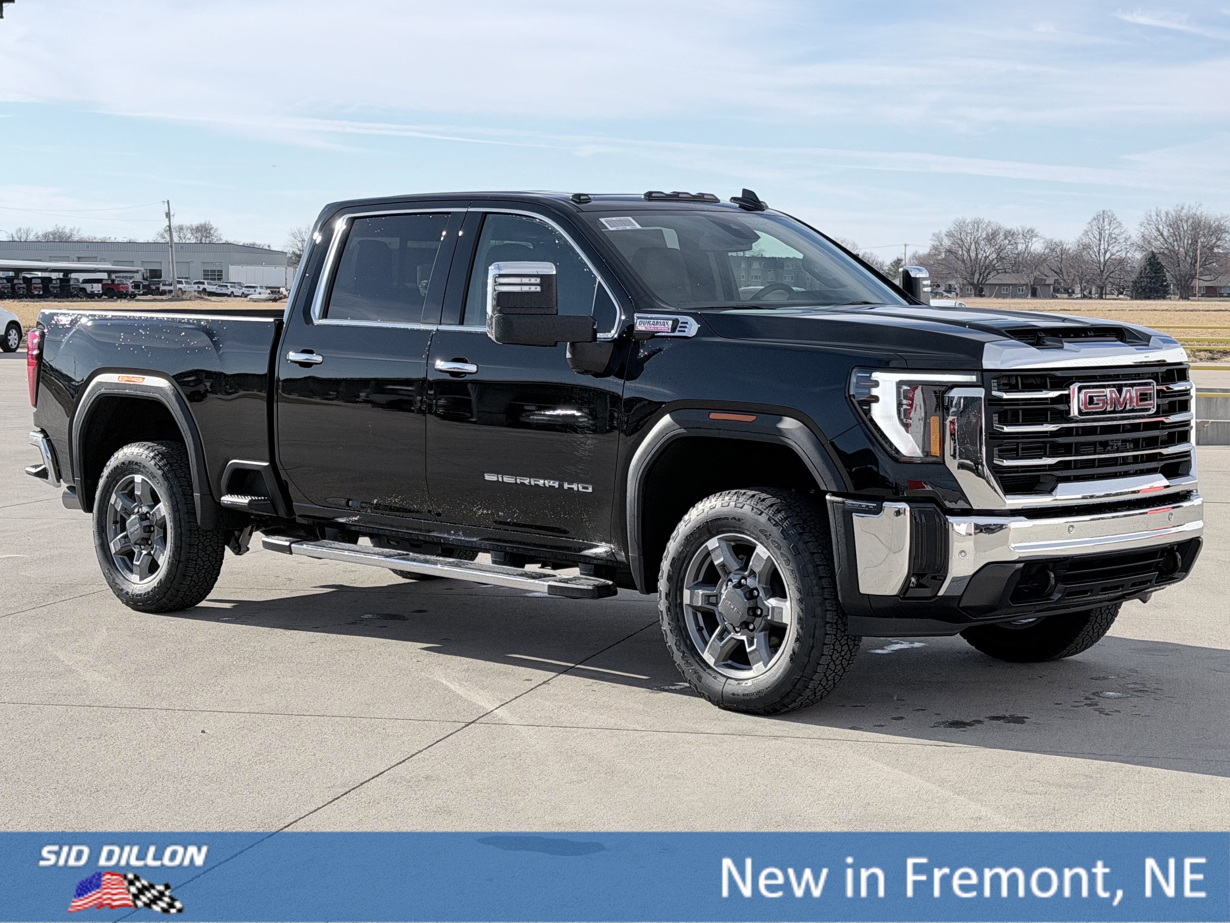 New 2026 GMC Sierra 2500 SLT w/ SLT Premium Package AWD/4WD image 2