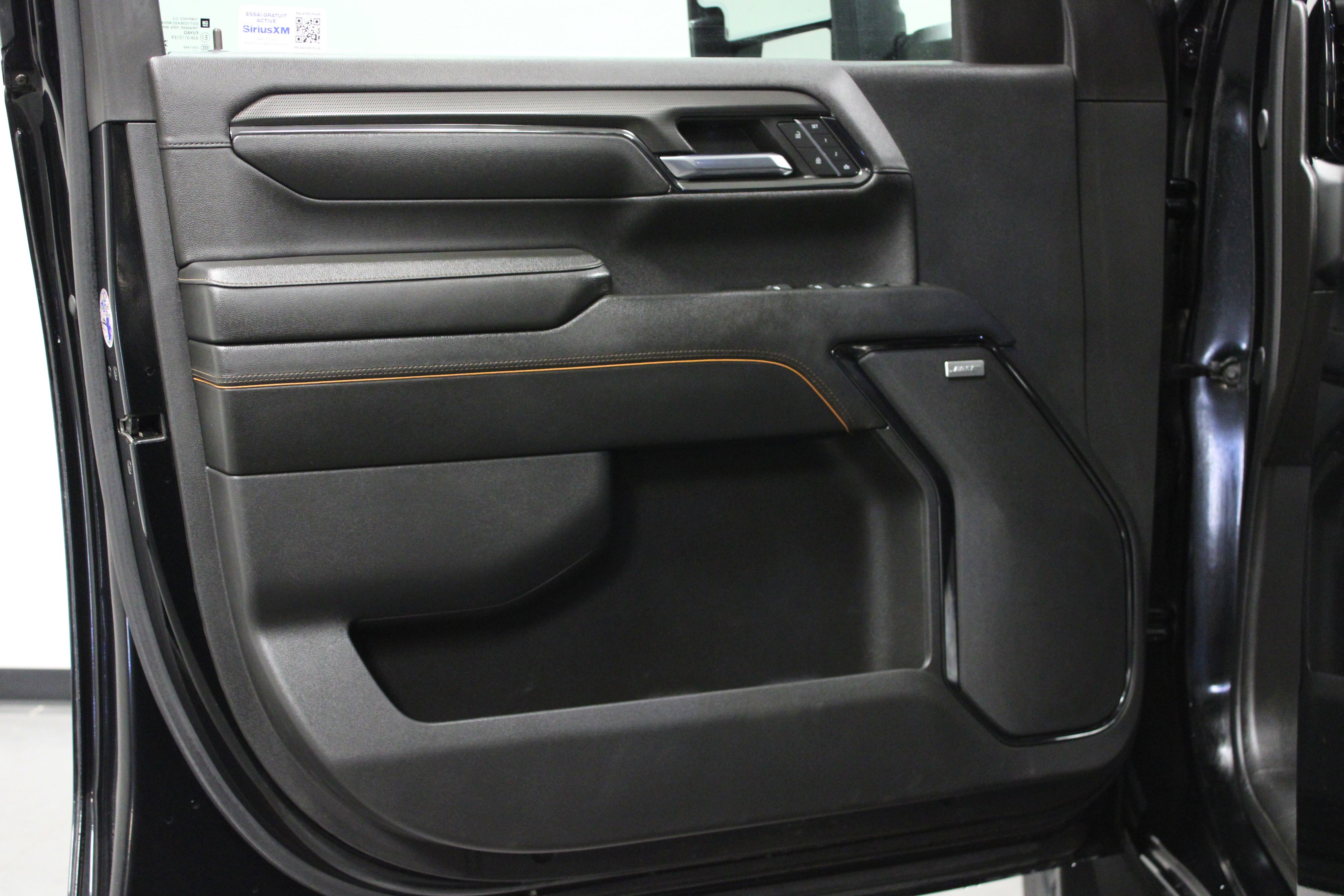 Used 2024 GMC Sierra 2500 AT4 AWD/4WD image 11