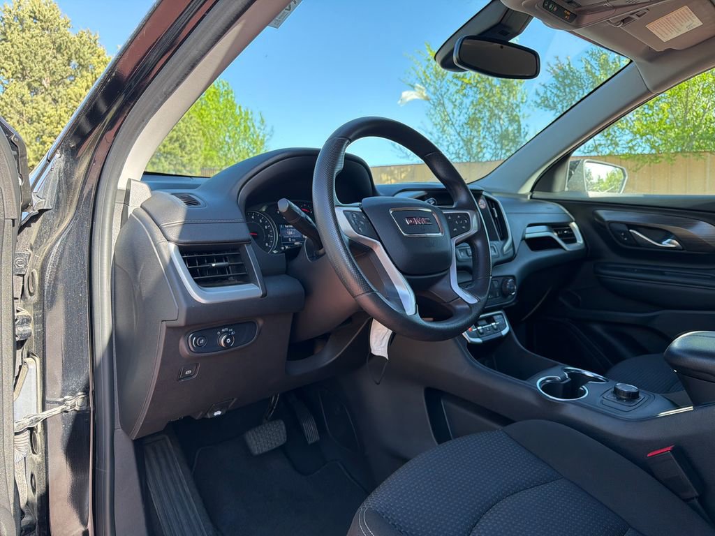 Used 2024 GMC Terrain SLE AWD/4WD image 12