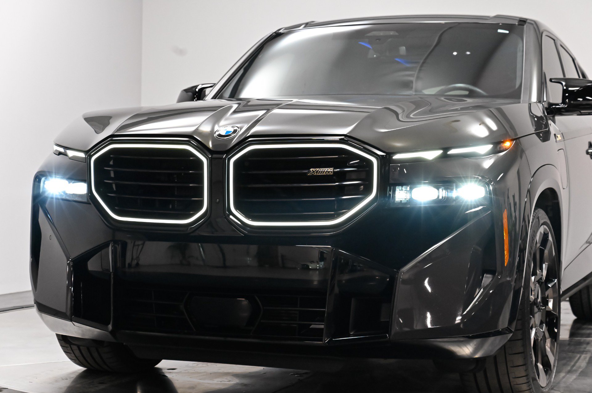 Used 2023 BMW XM AWD/4WD image 43