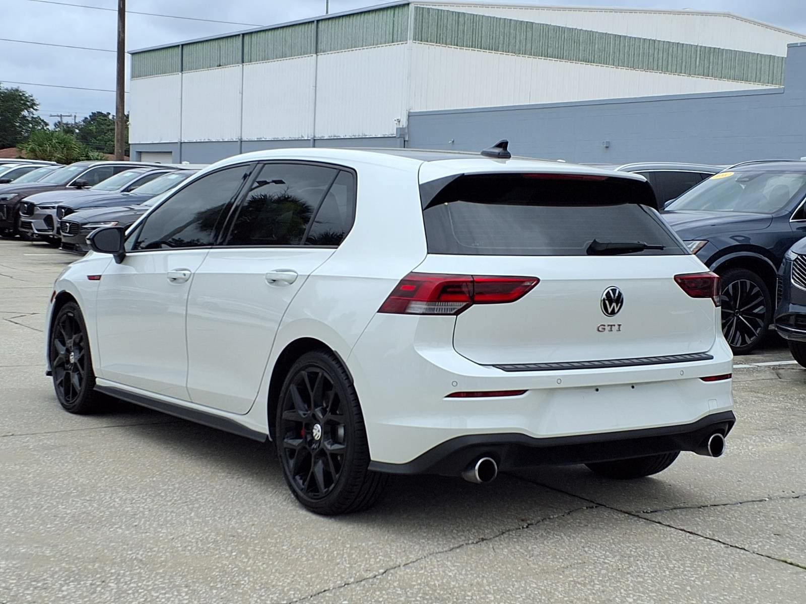 Used 2024 Volkswagen GTI SE w/ SE Leather Seats Package FWD image 5