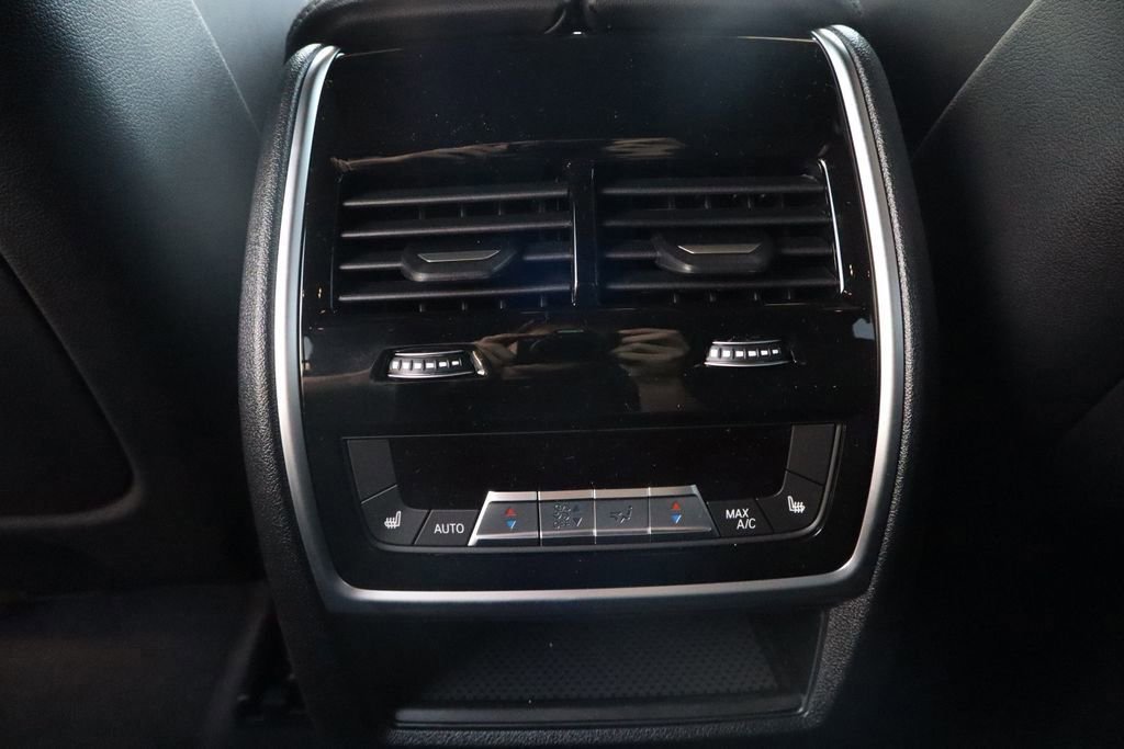 New 2026 BMW X5 xDrive50e image 36