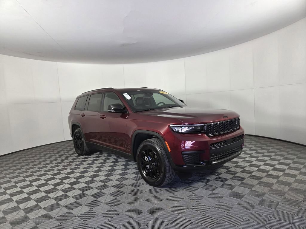Certified 2024 Jeep Grand Cherokee L Altitude image 36