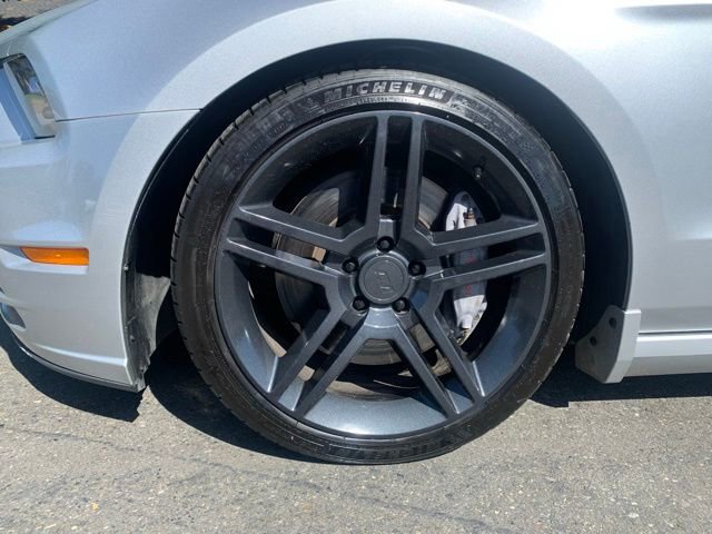 Used 2014 Ford Mustang GT w/ Electronics Package RWD image 8