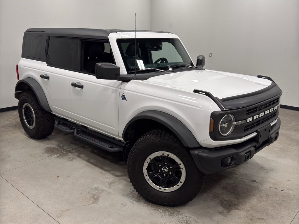 Used 2023 Ford Bronco Black Diamond w/ Sasquatch Package image 32