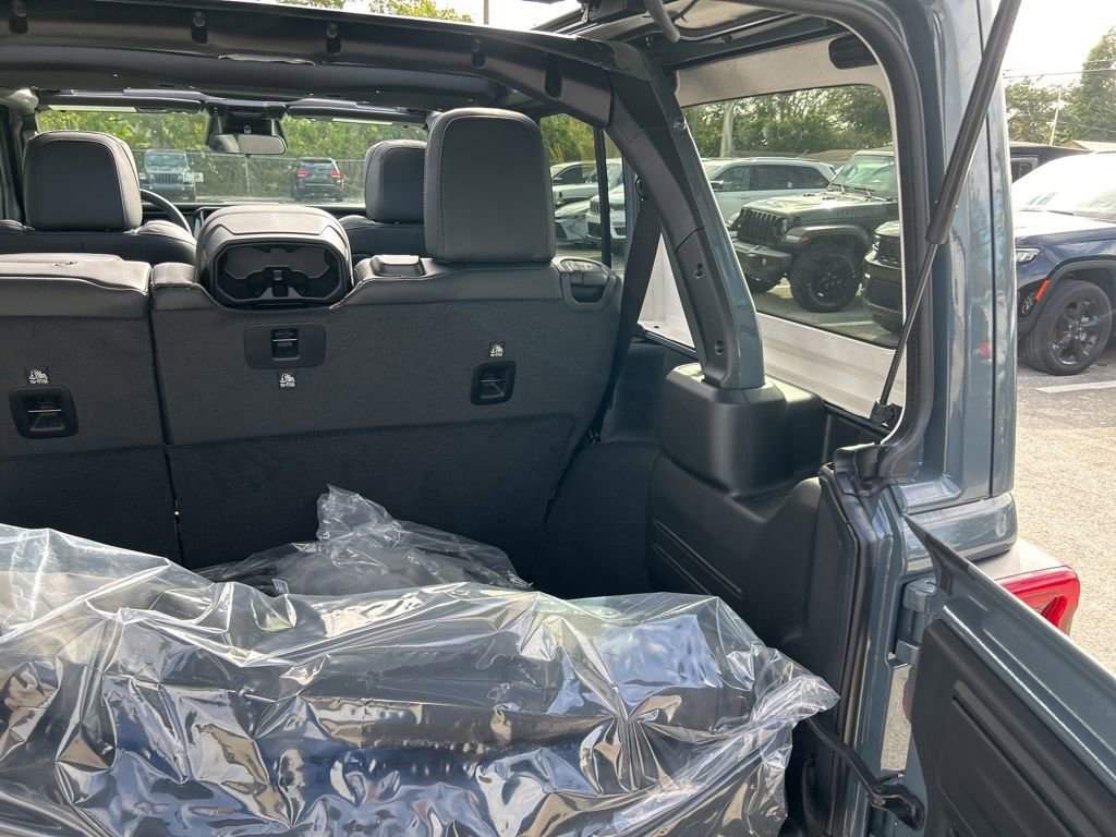 New 2026 Jeep Wrangler Unlimited Rubicon image 34