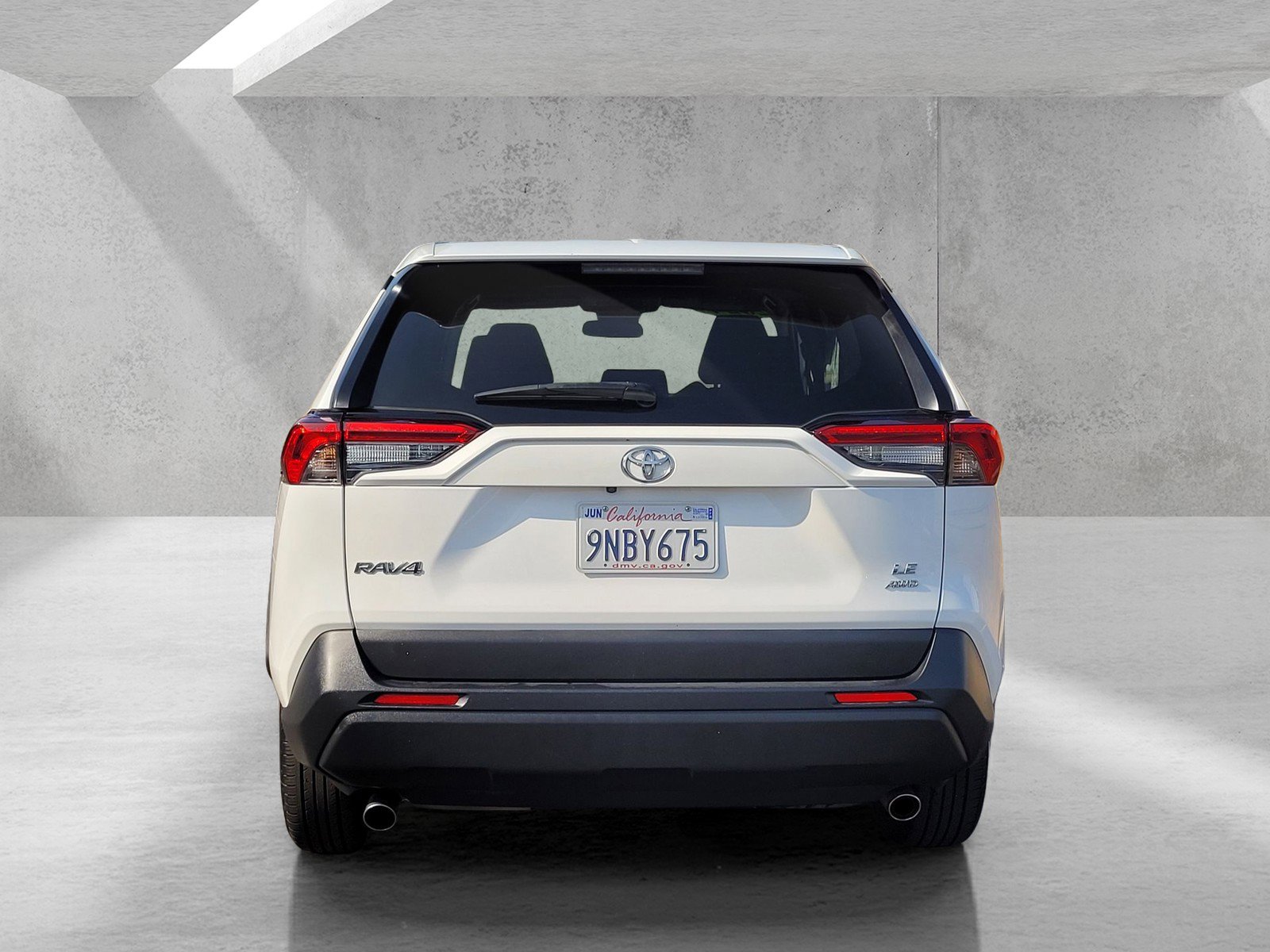 Used 2024 Toyota RAV4 LE image 5