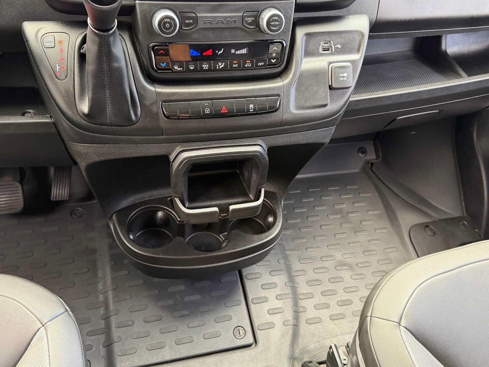 Used 2025 RAM ProMaster 2500 w/ Convenience Group FWD image 21