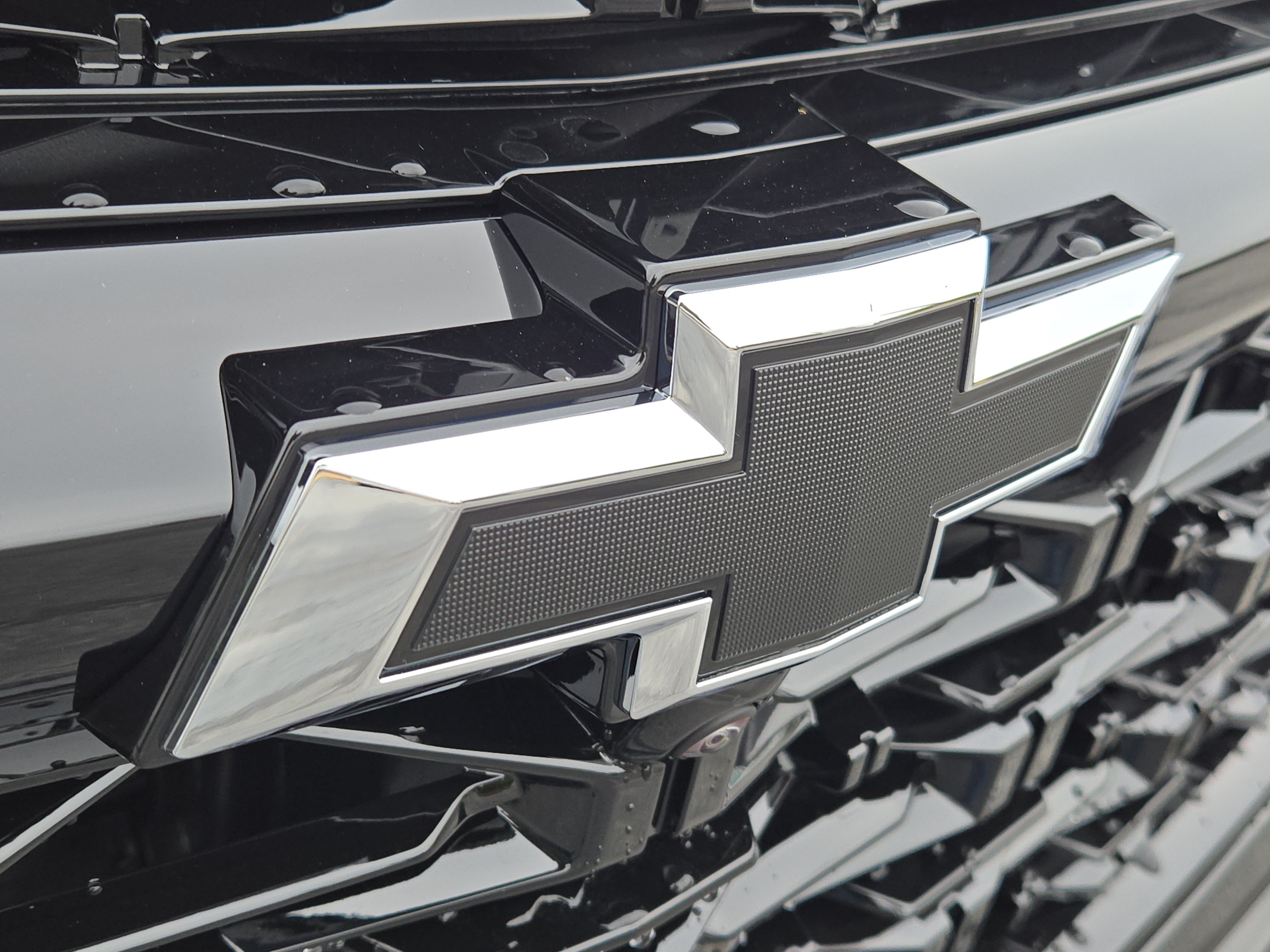 New 2026 Chevrolet Traverse RS w/ LPO, Floor Liner Package FWD image 23