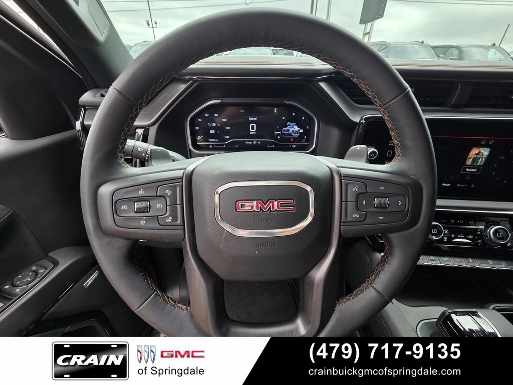 Used 2024 GMC Sierra 1500 AT4 w/ Technology Package AWD/4WD image 14