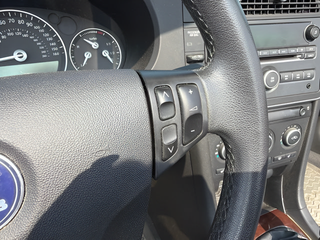 Used 2010 Saab 9-3 2.0T FWD image 14