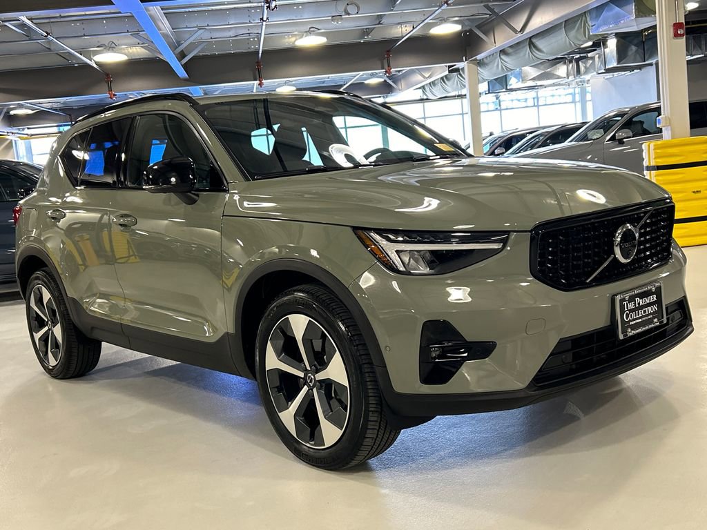 Certified 2023 Volvo XC40 B5 Plus w/ Driver Assist Package