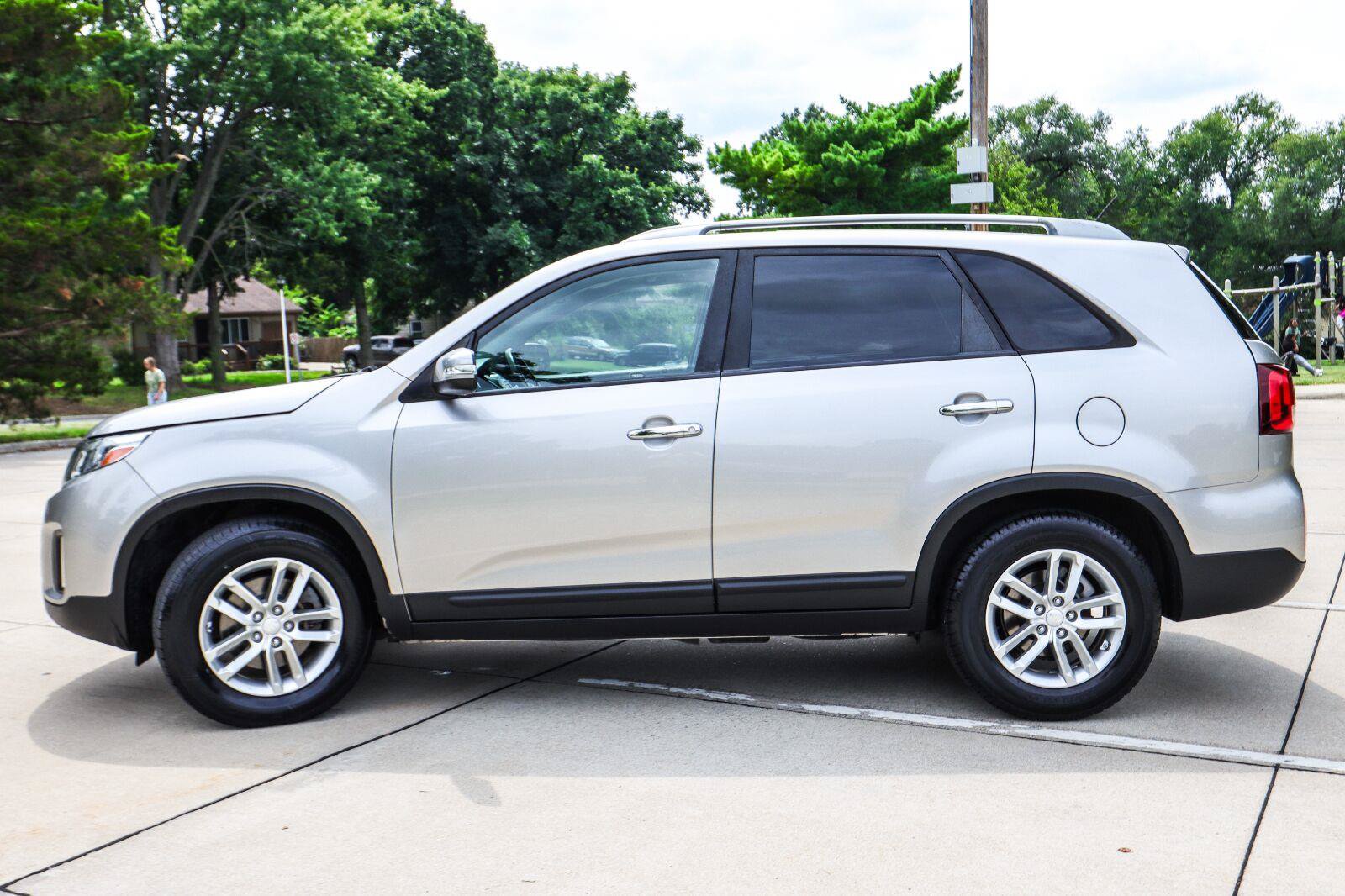 Used 2015 Kia Sorento LX FWD image 4