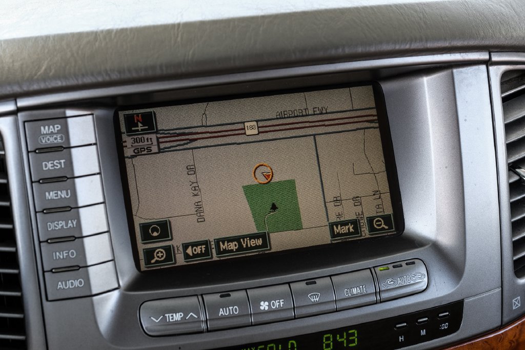 Used 2005 Lexus LX 470 4WD image 19