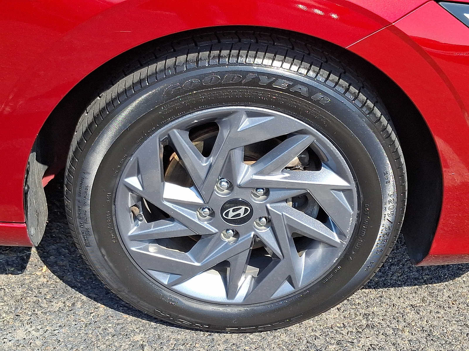 Used 2024 Hyundai Elantra SEL FWD image 8