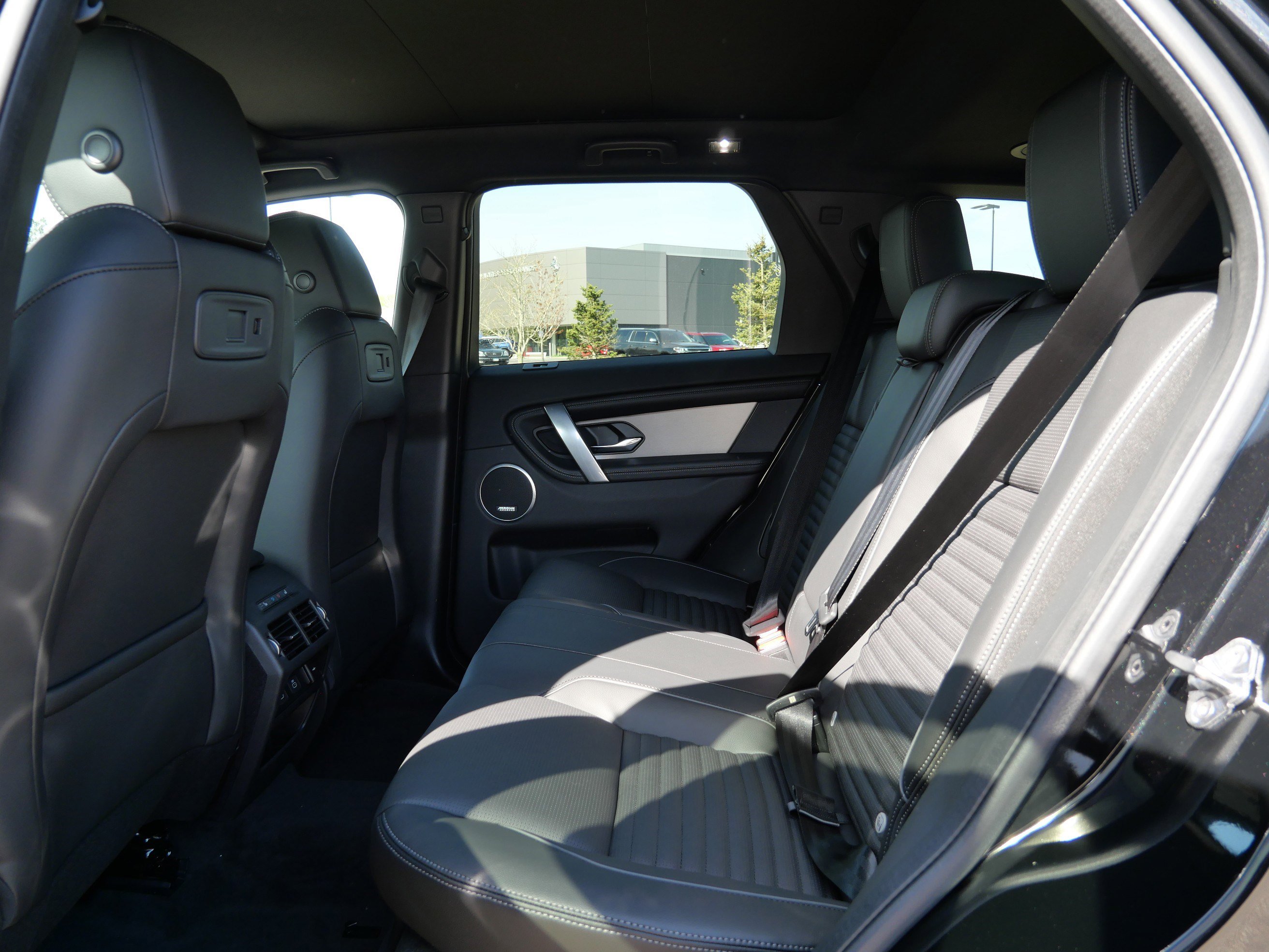 New 2026 Land Rover Discovery Sport Landmark AWD/4WD image 6