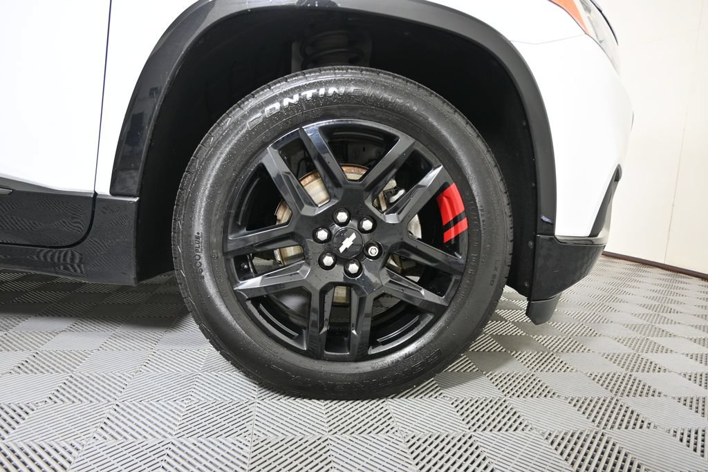 Used 2019 Chevrolet Traverse Premier w/ Redline Edition AWD/4WD image 11
