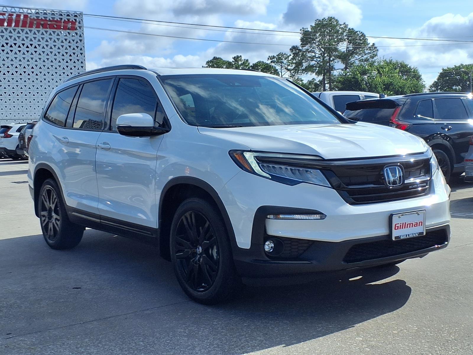 Used 2022 Honda Pilot Black Edition image 2