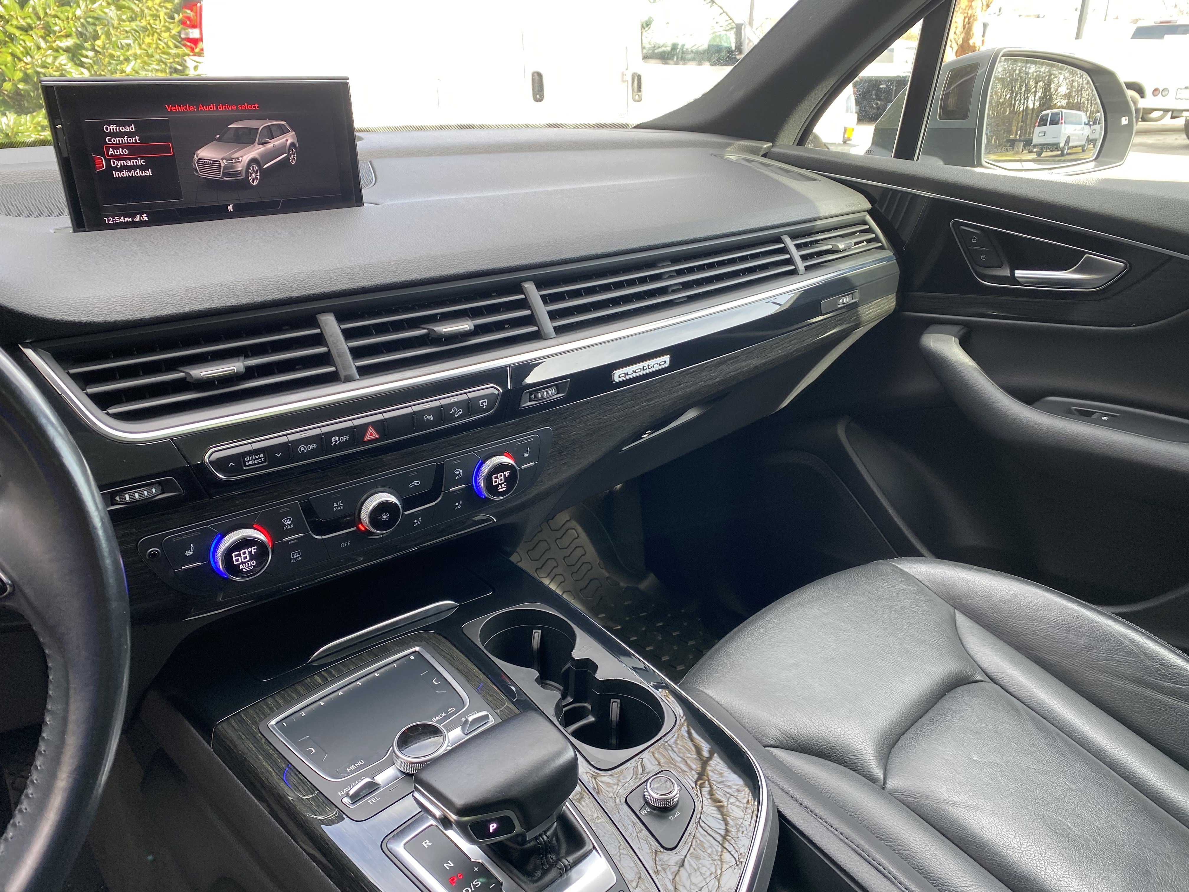 Used 2017 Audi Q7 3.0T Premium Plus w/ Premium Plus Package image 23