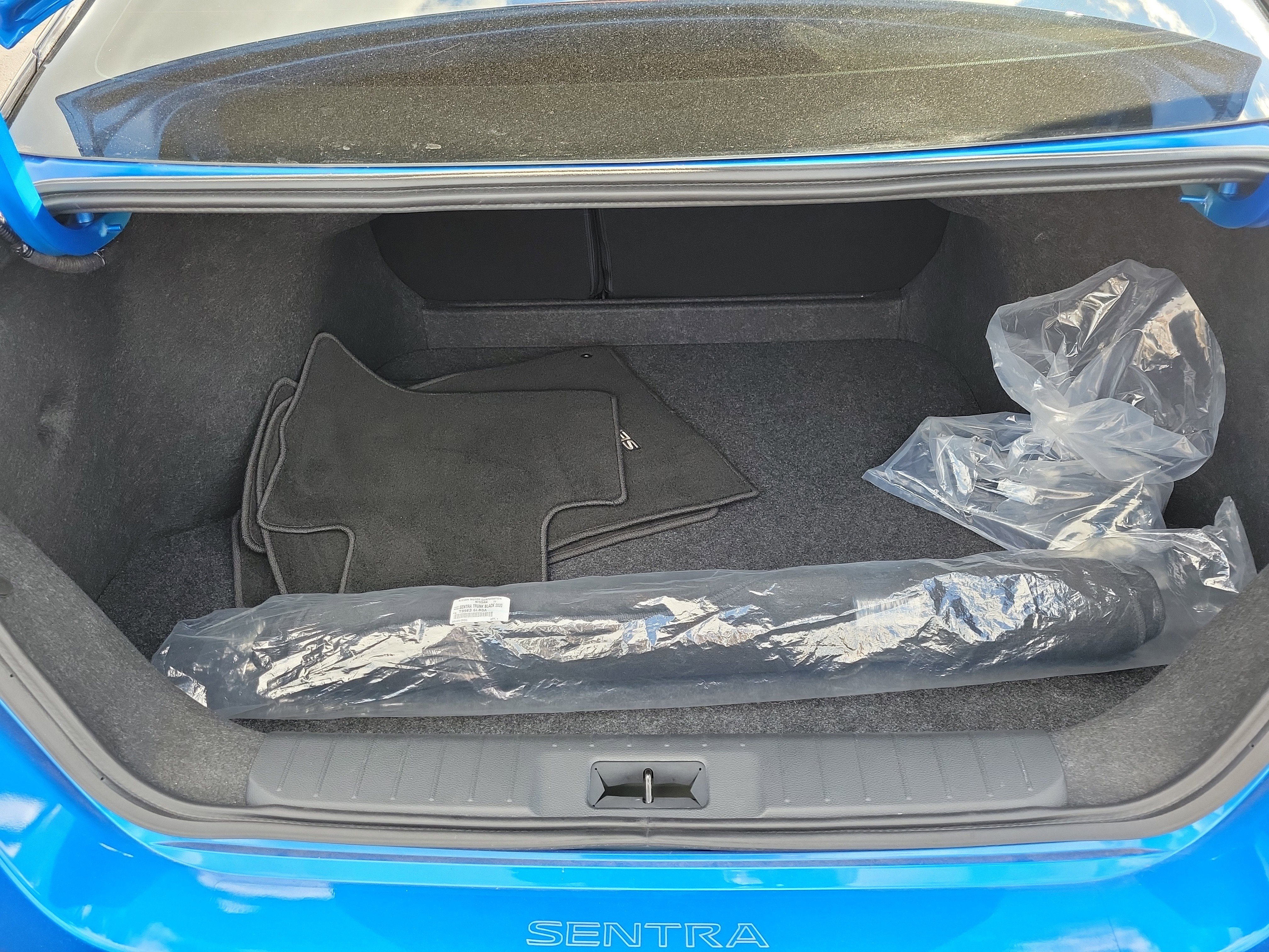 Certified 2025 Nissan Sentra SR w/ Midnight Edition image 8
