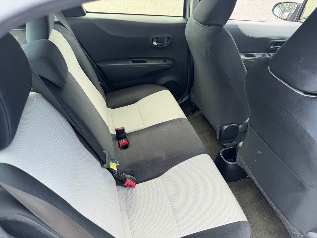 Used 2013 Toyota Yaris LE FWD image 18