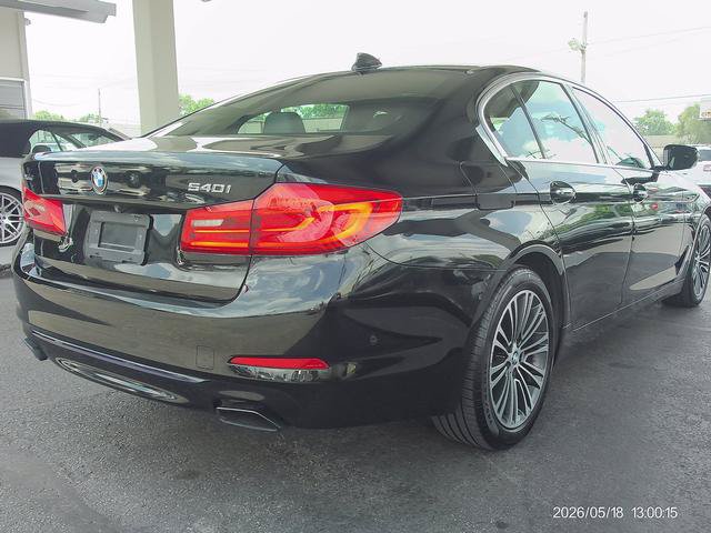 Used 2018 BMW 540i xDrive AWD/4WD image 3