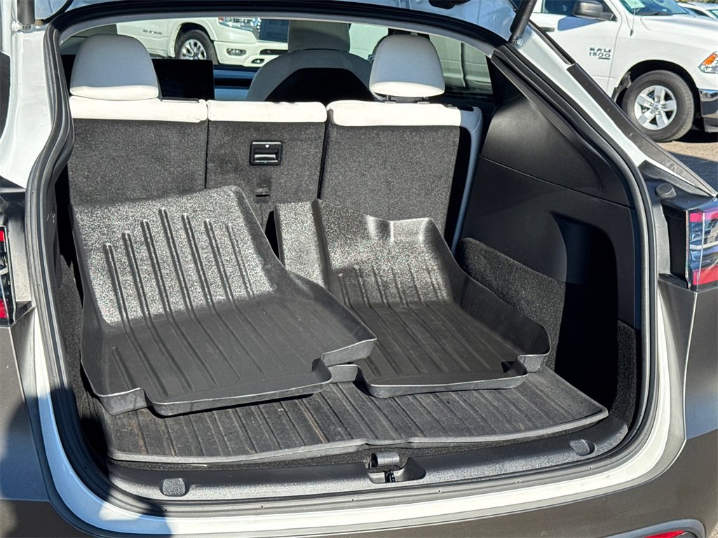 Used 2021 Tesla Model Y Long Range image 7