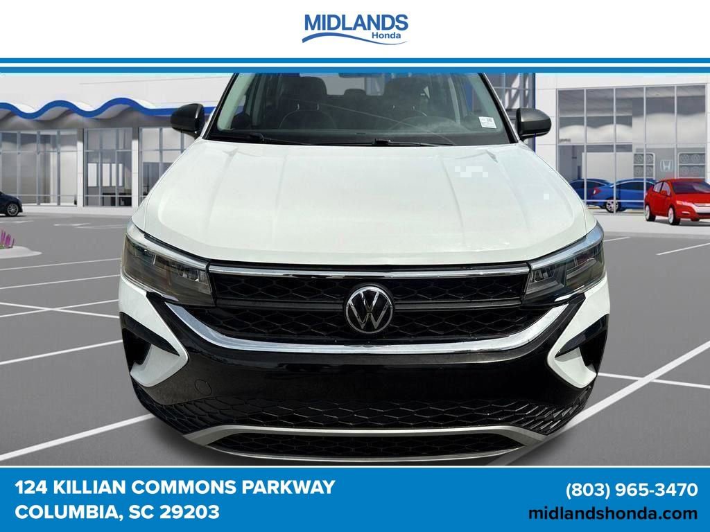 Used 2022 Volkswagen Taos S FWD image 2