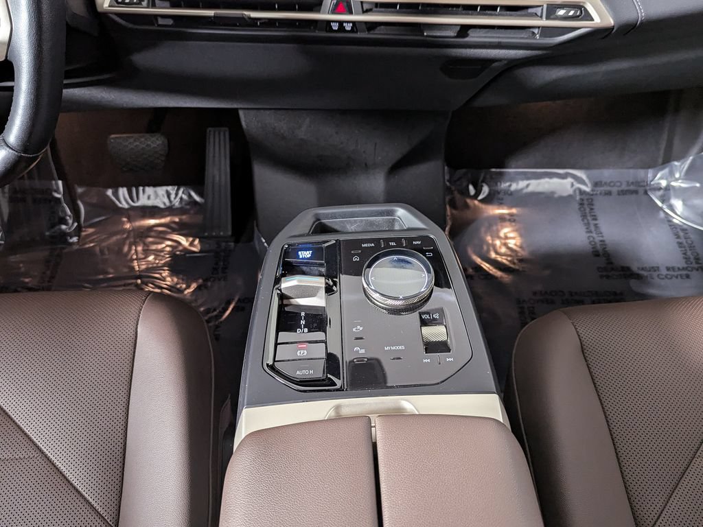 Certified 2024 BMW iX xDrive50 w/ Sport Package AWD/4WD image 39