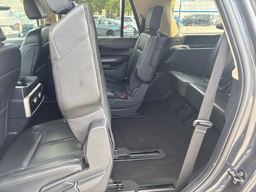 Used 2024 Ford Expedition XLT AWD/4WD image 49