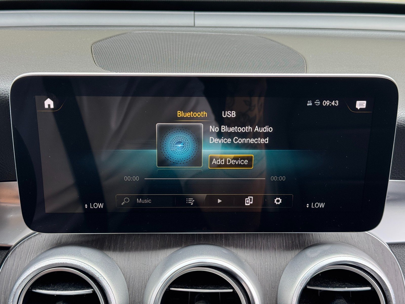 Used 2021 Mercedes-Benz GLC 300 w/ AMG Line image 24